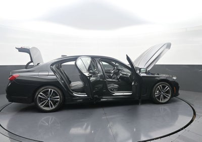 2022 BMW 7 Series 740i xDrive