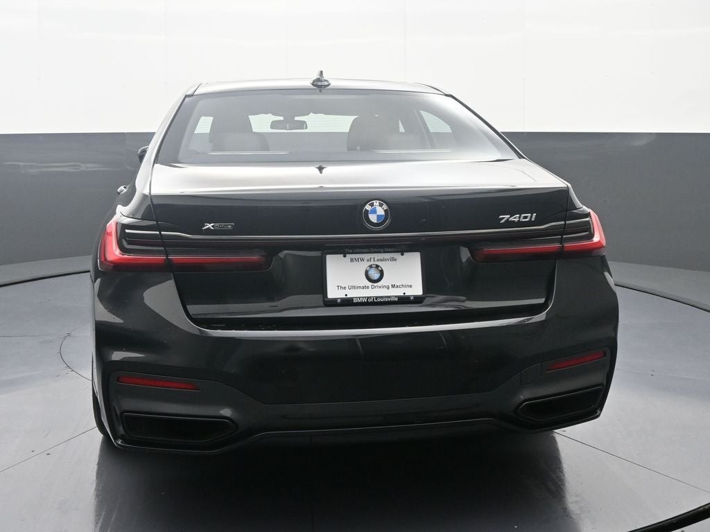 2022 BMW 7 Series 740i xDrive