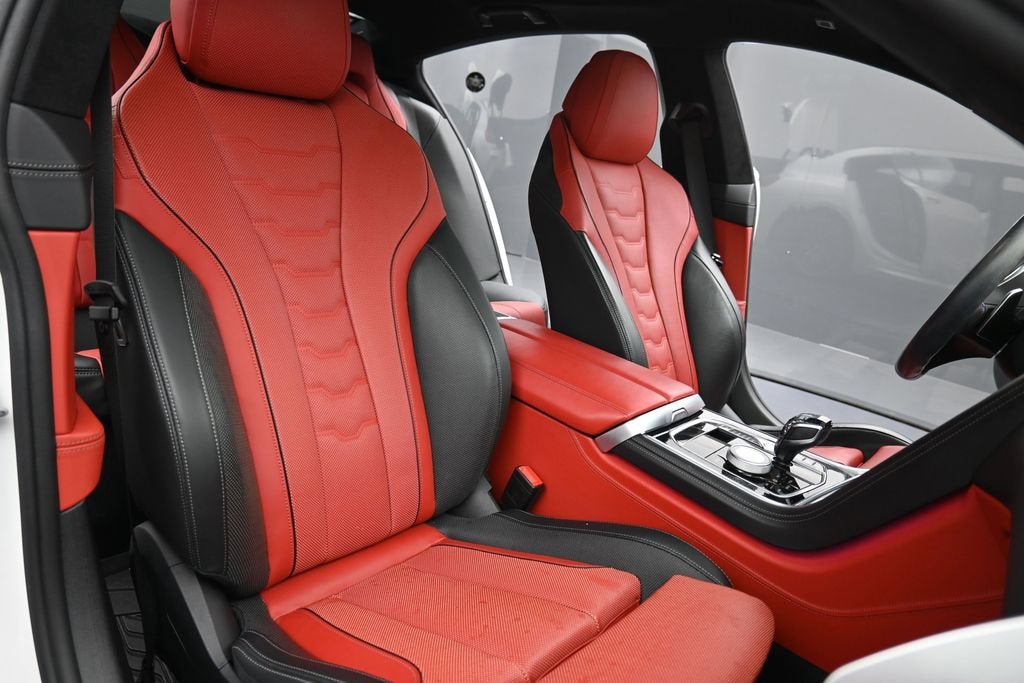 2024 BMW 8 Series M850i