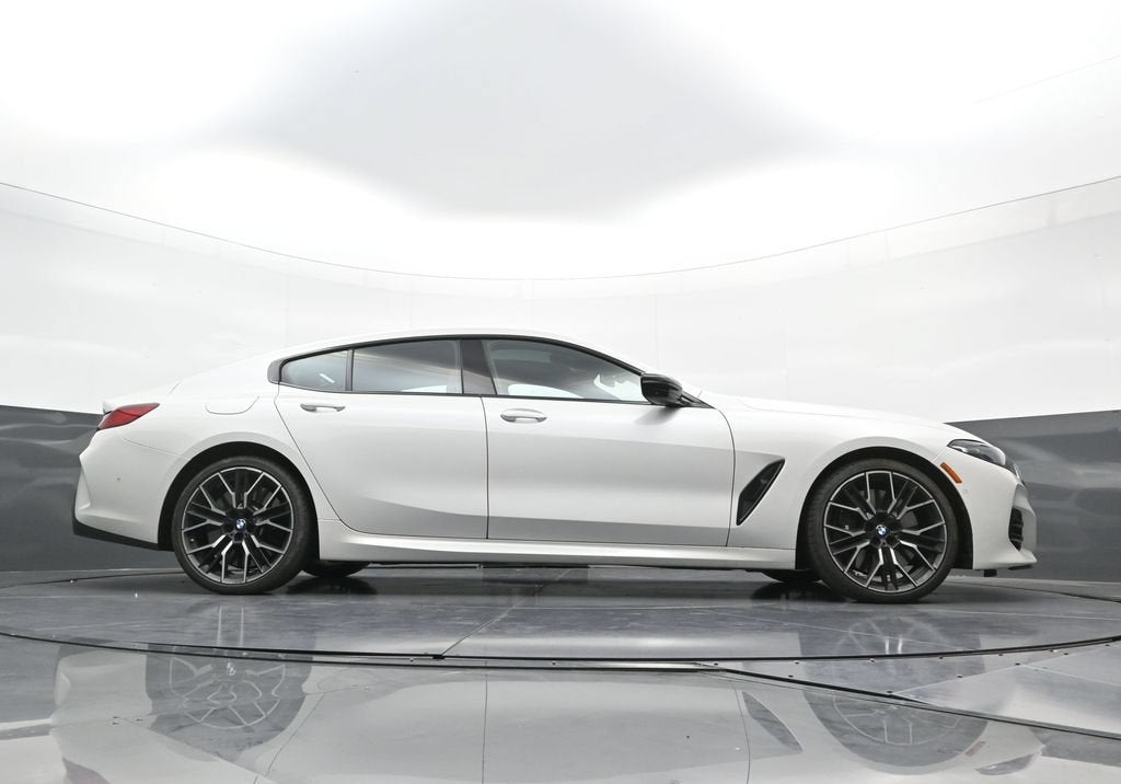 2024 BMW 8 Series M850i