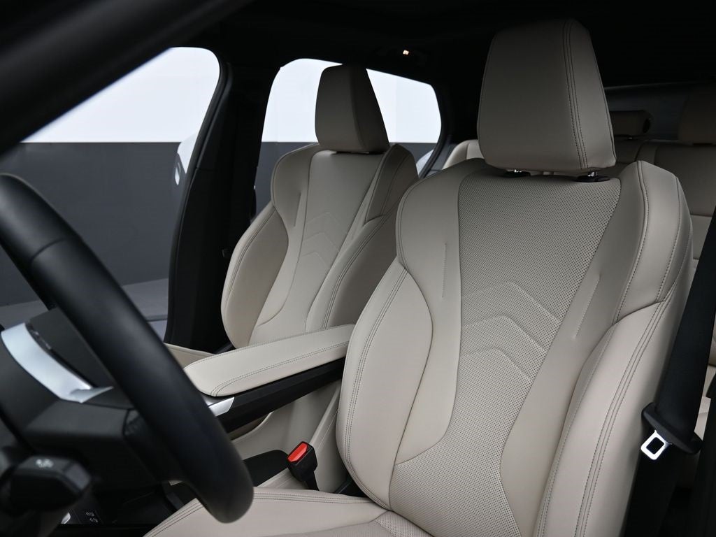 2025 BMW X2 xDrive28i