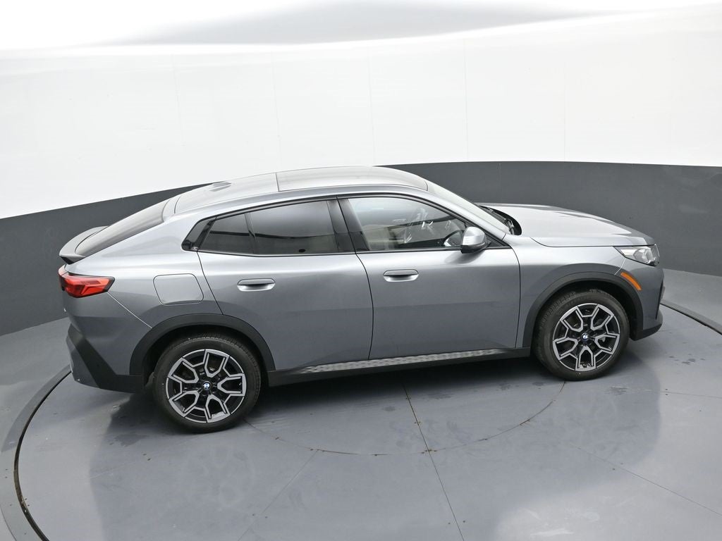 2025 BMW X2 xDrive28i