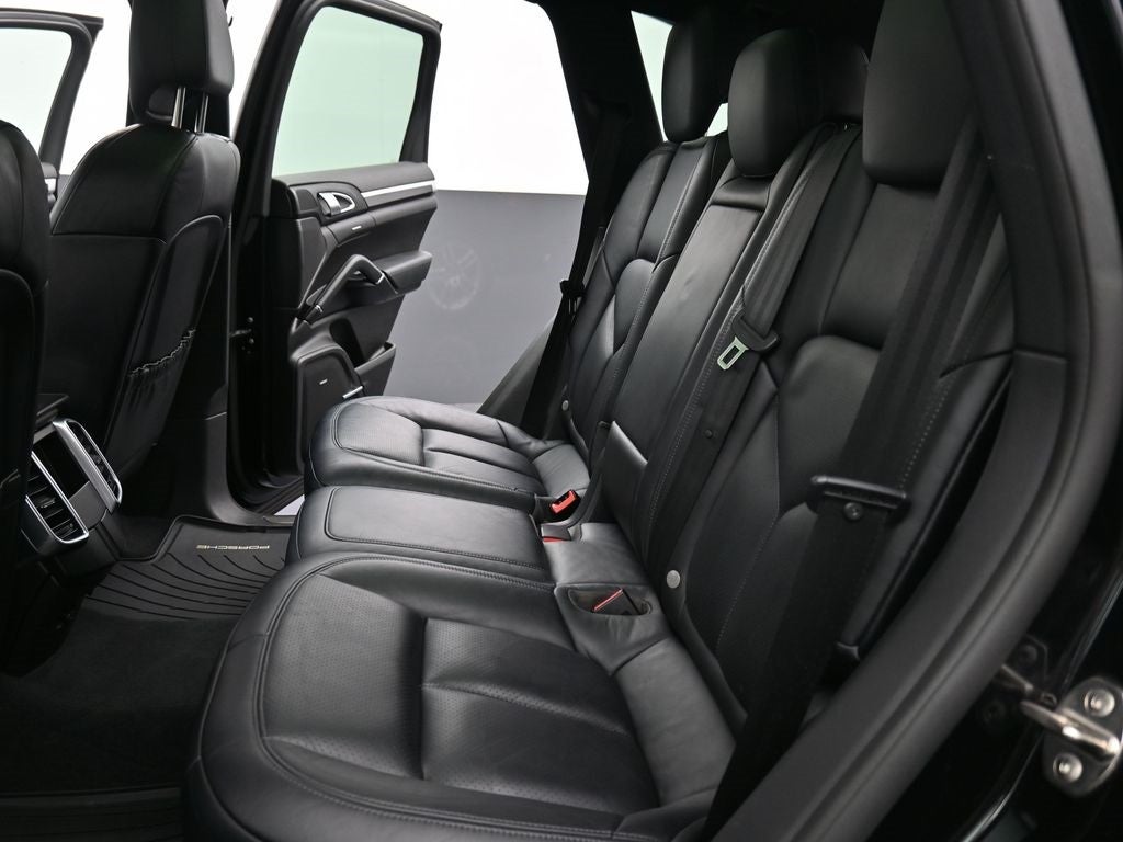 2016 Porsche Cayenne Base