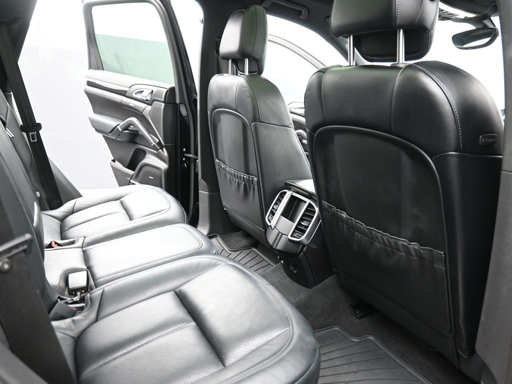 2016 Porsche Cayenne Base