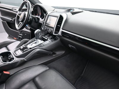 2016 Porsche Cayenne Base