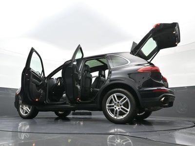 2016 Porsche Cayenne Base