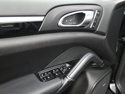 2016 Porsche Cayenne Base