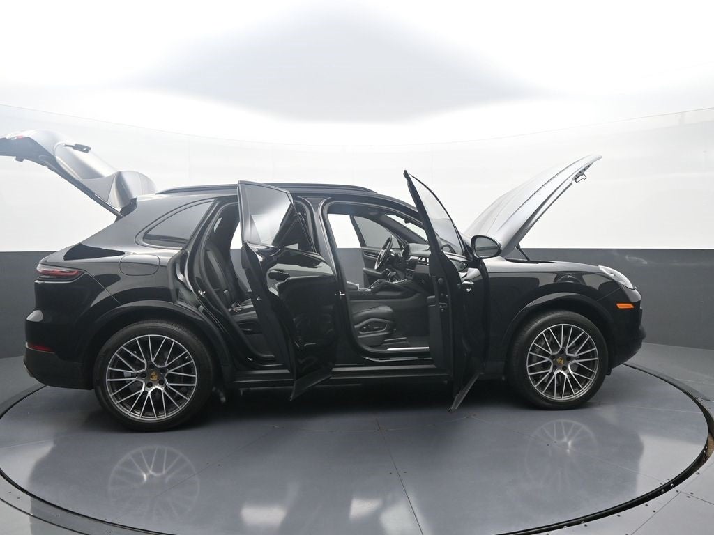 2023 Porsche Cayenne Base