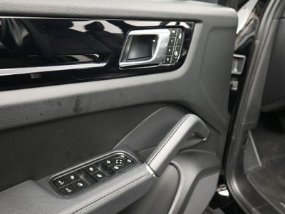2023 Porsche Cayenne Base