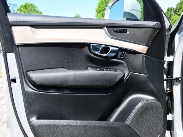 2025 Volvo XC90 Plus