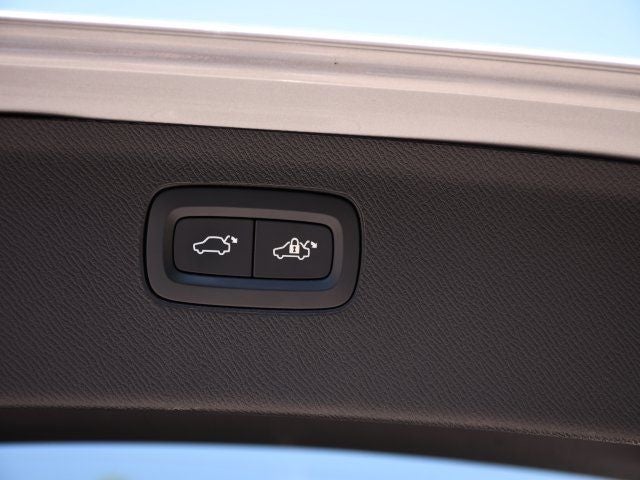 2025 Volvo XC90 Plus