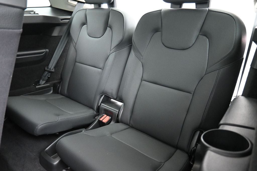 2024 Volvo XC90 Plus Bright Theme