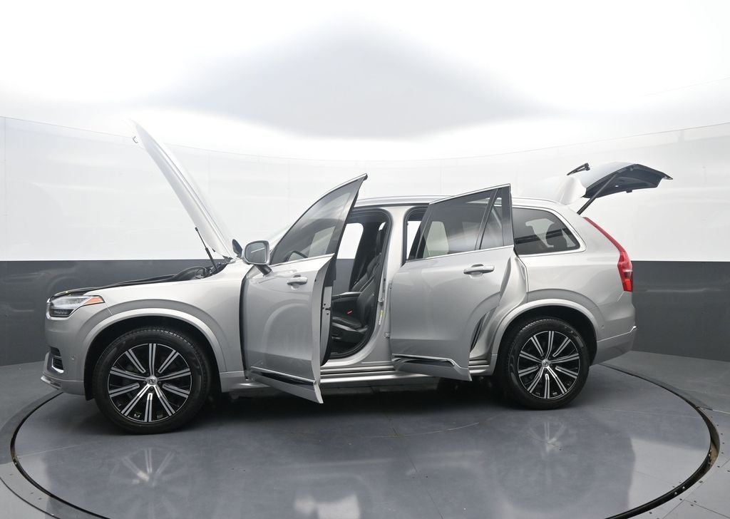 2024 Volvo XC90 Plus Bright Theme