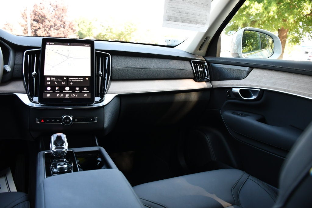 2026 Volvo XC90 Plus