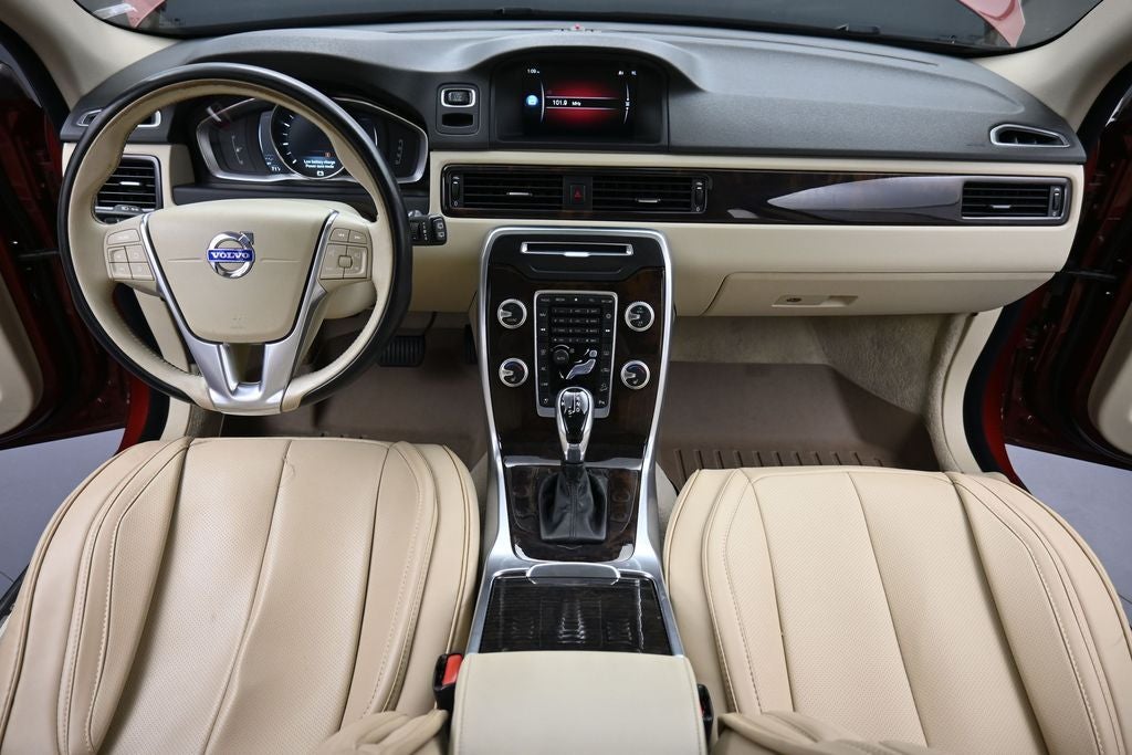2015 Volvo XC70 T6