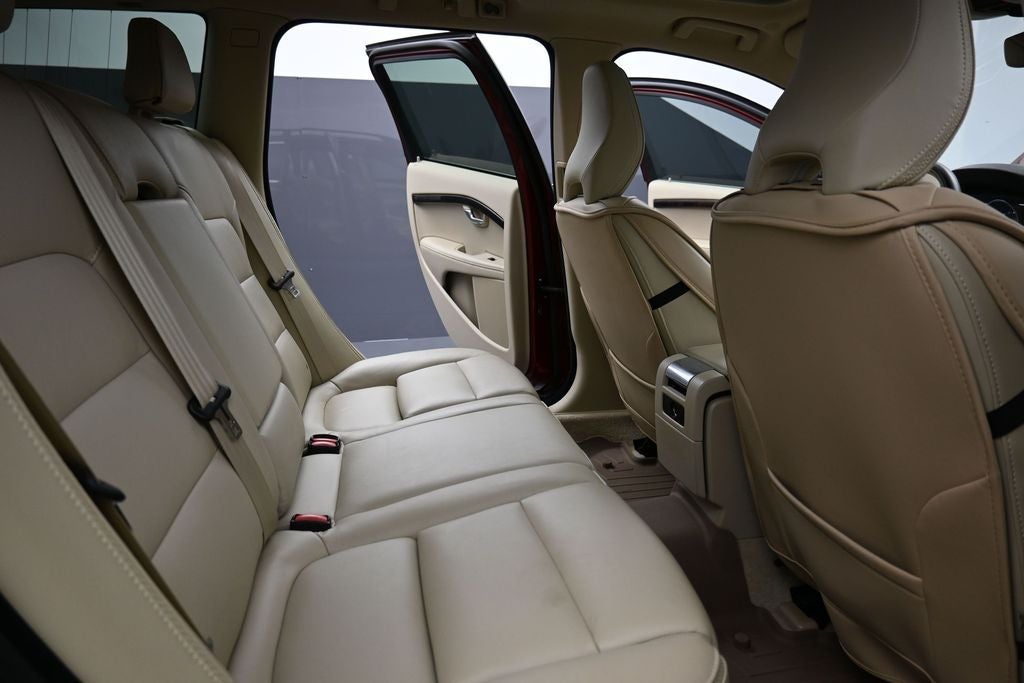 2015 Volvo XC70 T6