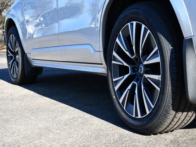 2022 Volvo XC90 Momentum