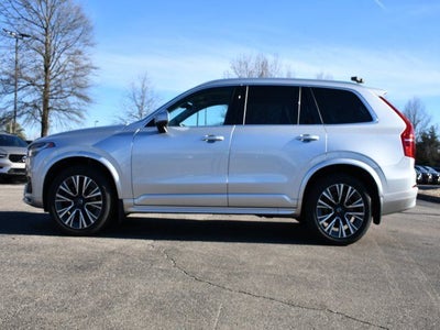 2022 Volvo XC90 Momentum