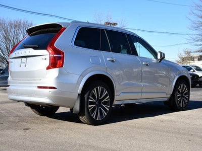 2022 Volvo XC90 Momentum