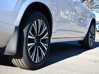 2022 Volvo XC90 Momentum