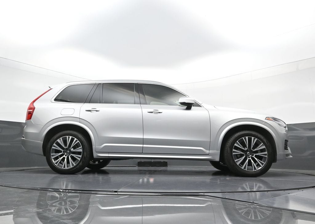 2022 Volvo XC90 Momentum