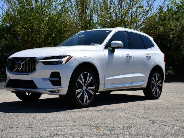 2023 Volvo XC60 Plus Bright Theme