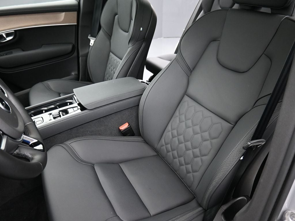 2025 Volvo XC90 Plus