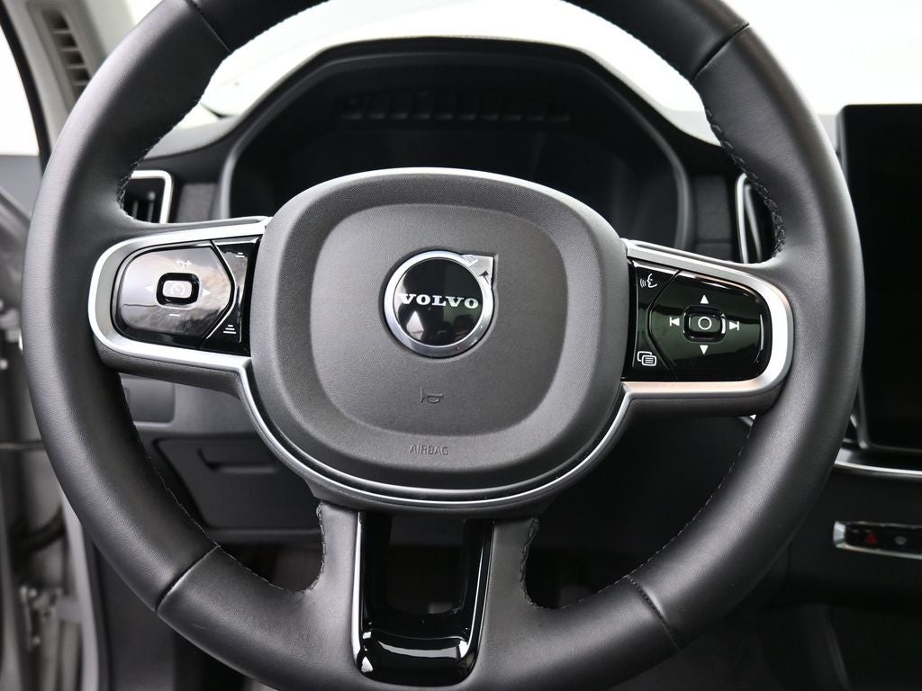 2025 Volvo XC90 Plus