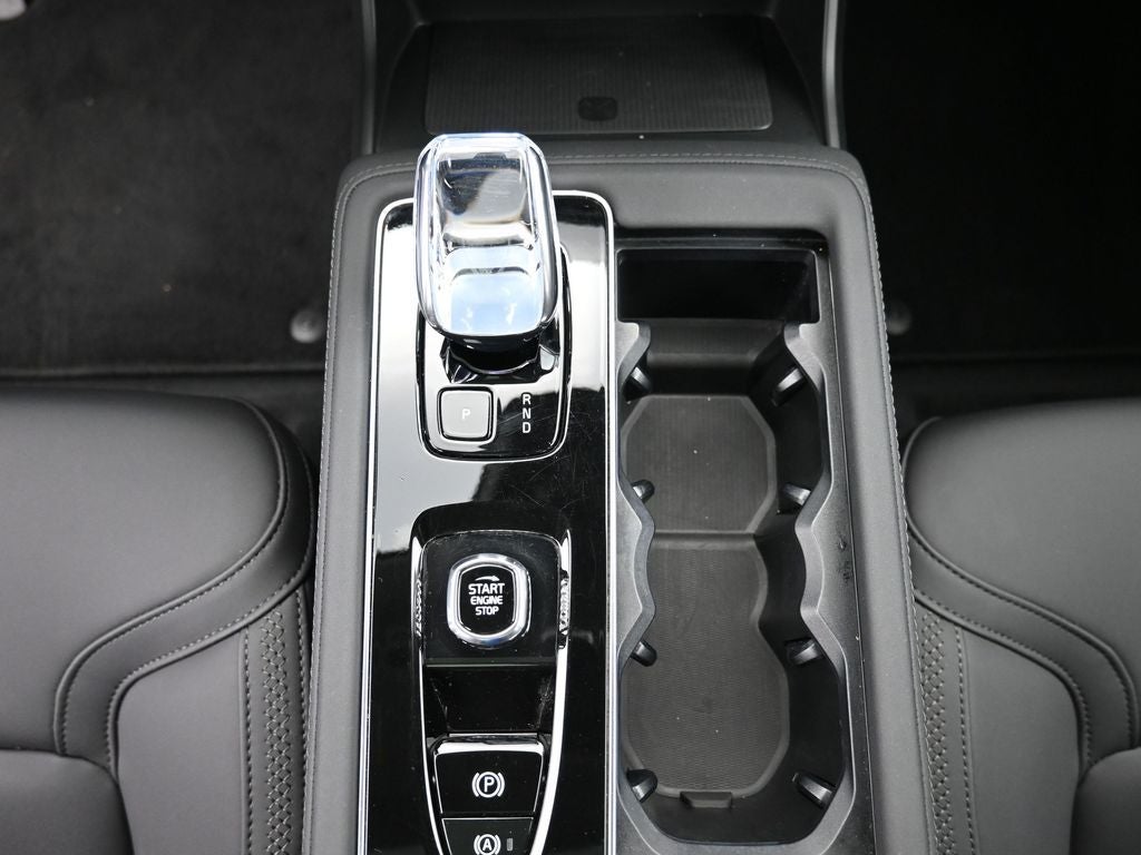 2025 Volvo XC90 Plus