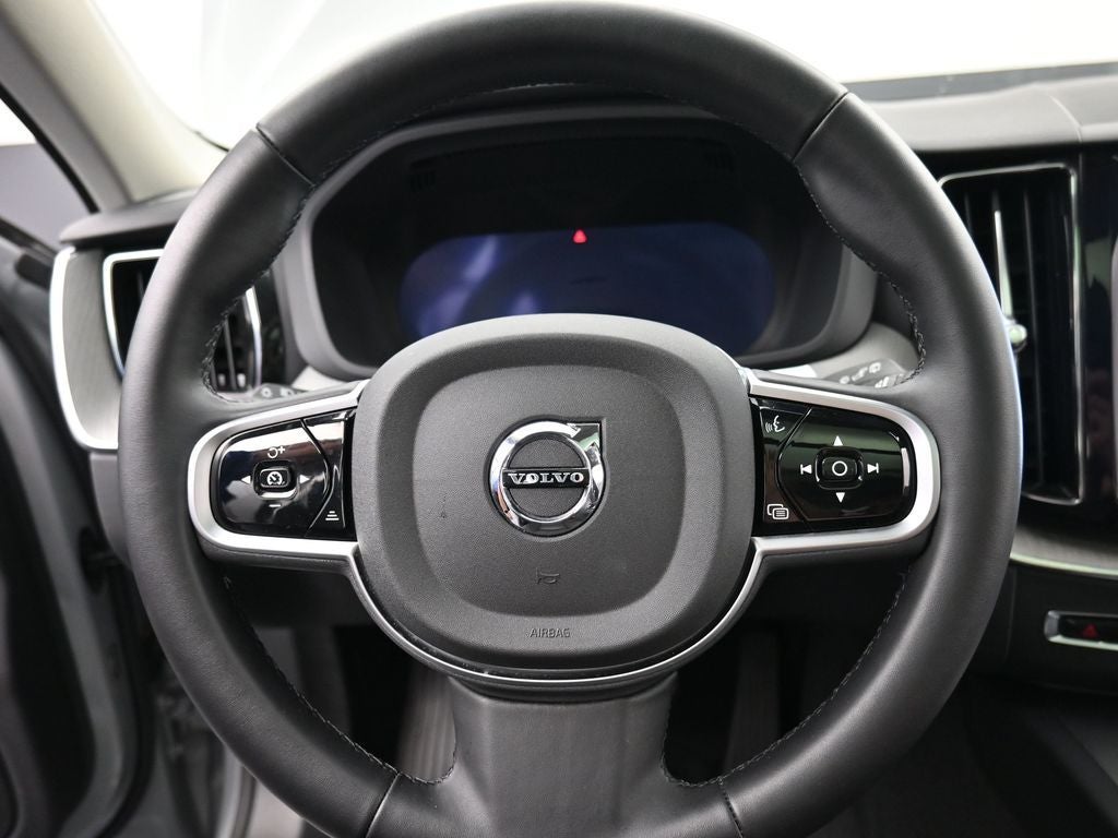 2025 Volvo XC60 Plus