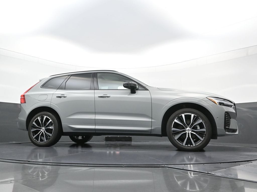 2025 Volvo XC60 Plus