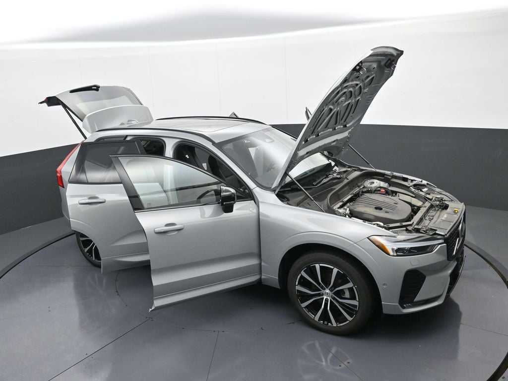 2025 Volvo XC60 Plus