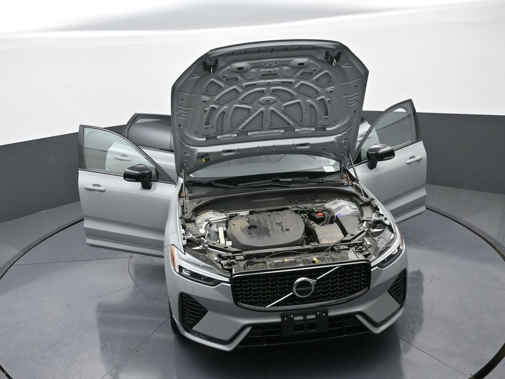 2025 Volvo XC60 Plus