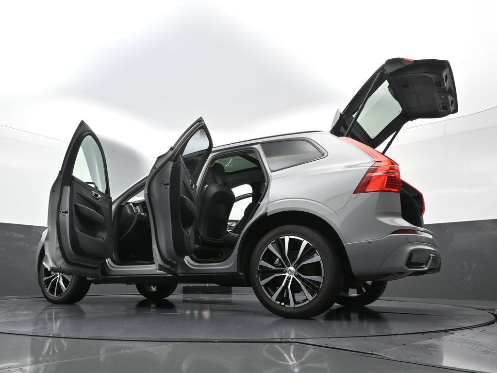 2025 Volvo XC60 Plus
