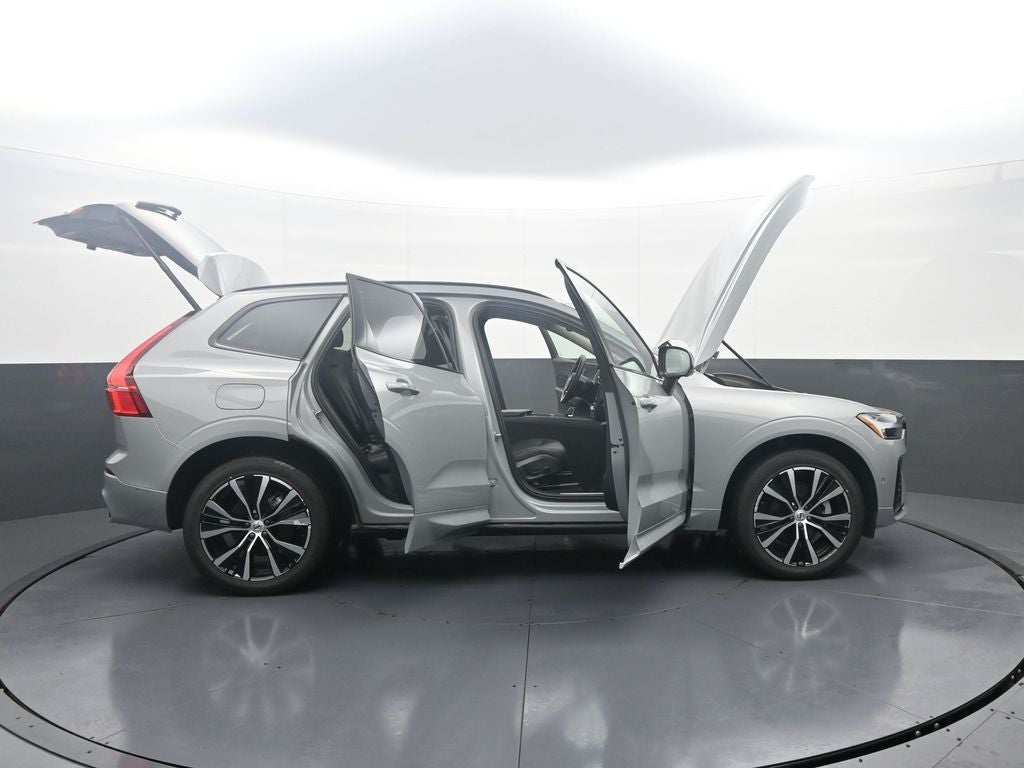 2025 Volvo XC60 Plus