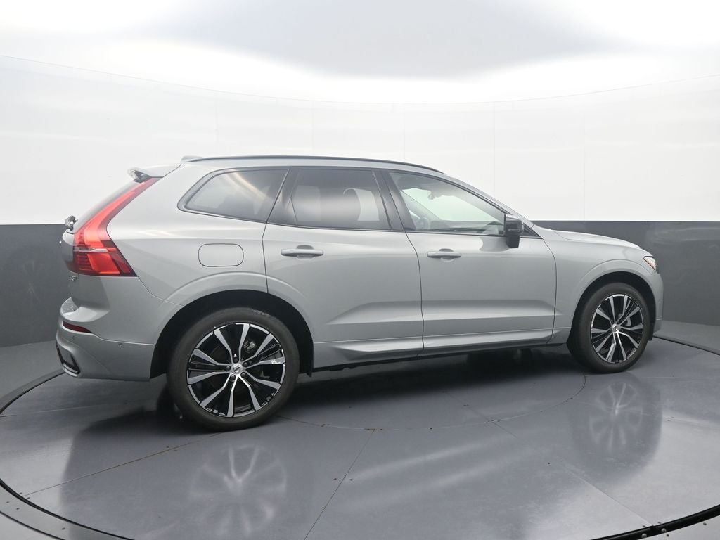 2025 Volvo XC60 Plus