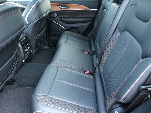 2024 Jeep Grand Cherokee Summit