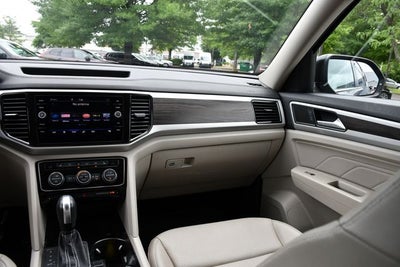 2022 Volkswagen Atlas 3.6L V6 SE w/Technology