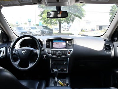 2017 Nissan Pathfinder SL
