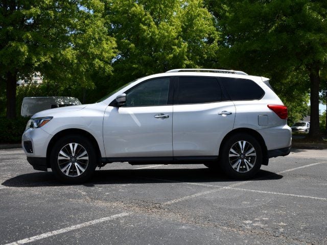 2017 Nissan Pathfinder SL