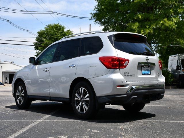2017 Nissan Pathfinder SL