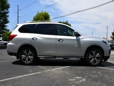 2017 Nissan Pathfinder SL