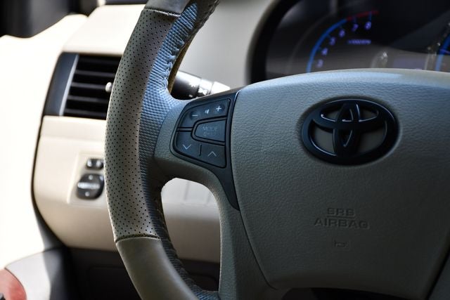 2013 Toyota Sienna XLE 8 Passenger