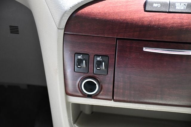 2013 Toyota Sienna XLE 8 Passenger