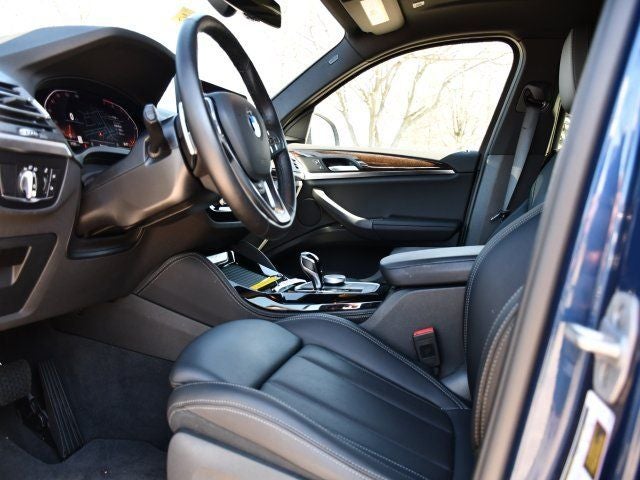 2025 BMW X4 xDrive30i