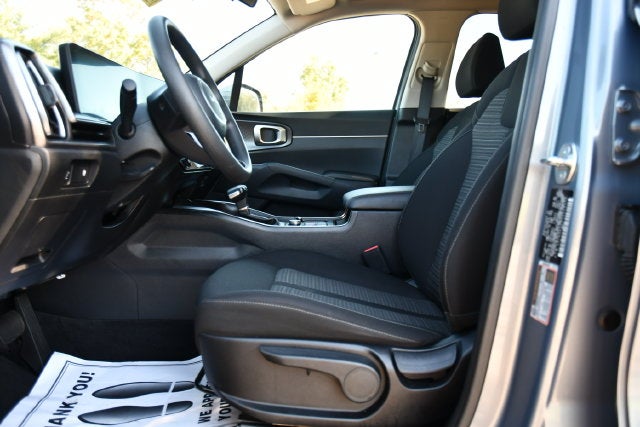2025 Kia Sorento LX