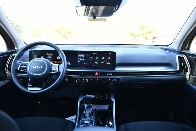 2025 Kia Sorento LX