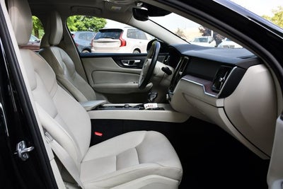 2019 Volvo S60 T5 Momentum
