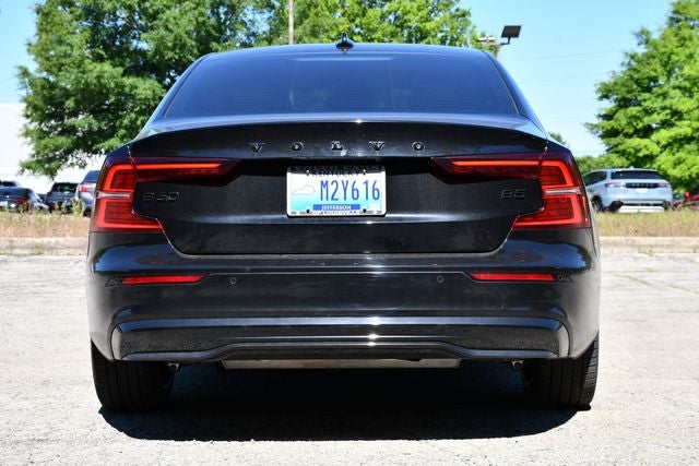 2024 Volvo S60 B5 Plus Black Edition