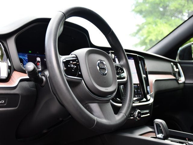 2023 Volvo S60 B5 Plus Black Edition